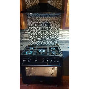 Gas Stove hob outside installation with Gas CoC Dbl 9kg cage by Black Apple Solutions