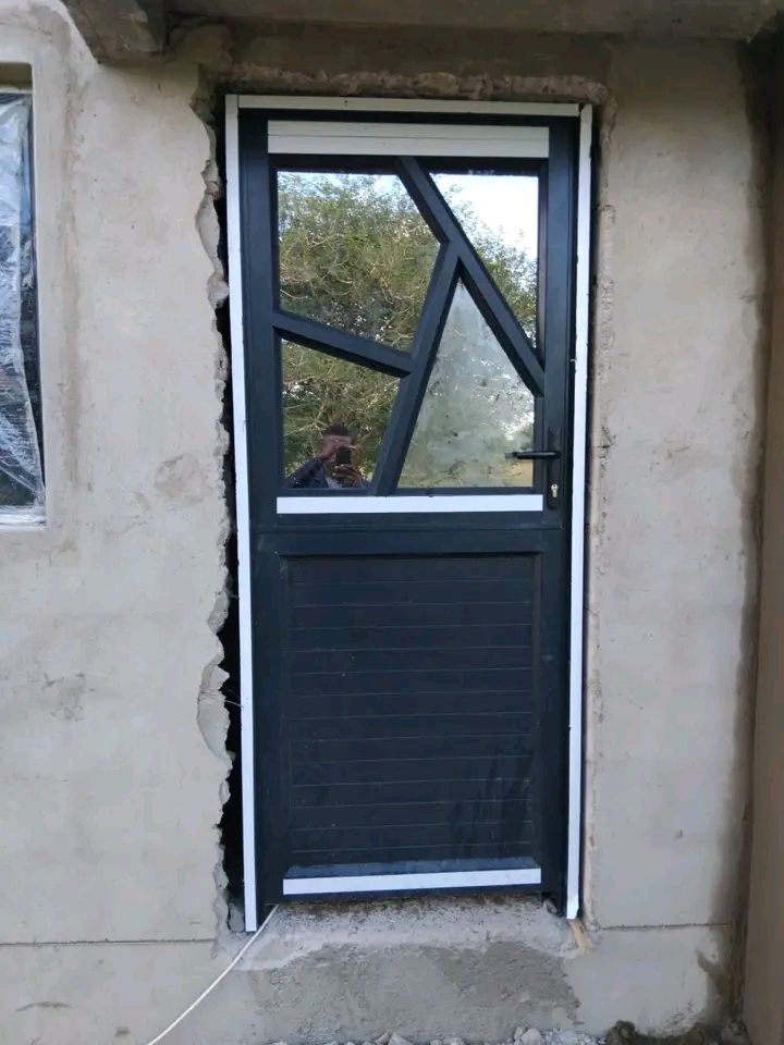 Standard fee for aluminum doors installation by Bluelight Renovation