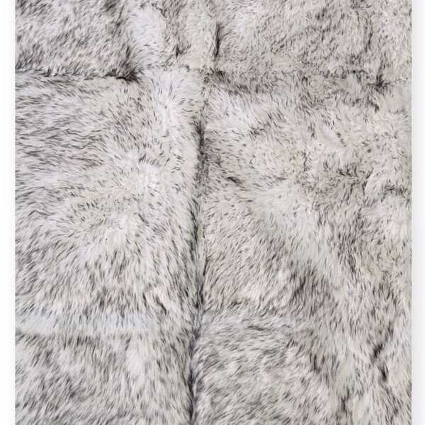 Fluffy luxury carpet with mist black