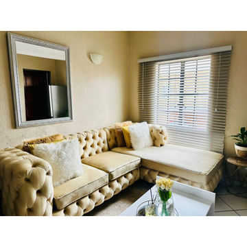 Full buttoned L shaped chesterfield - Small