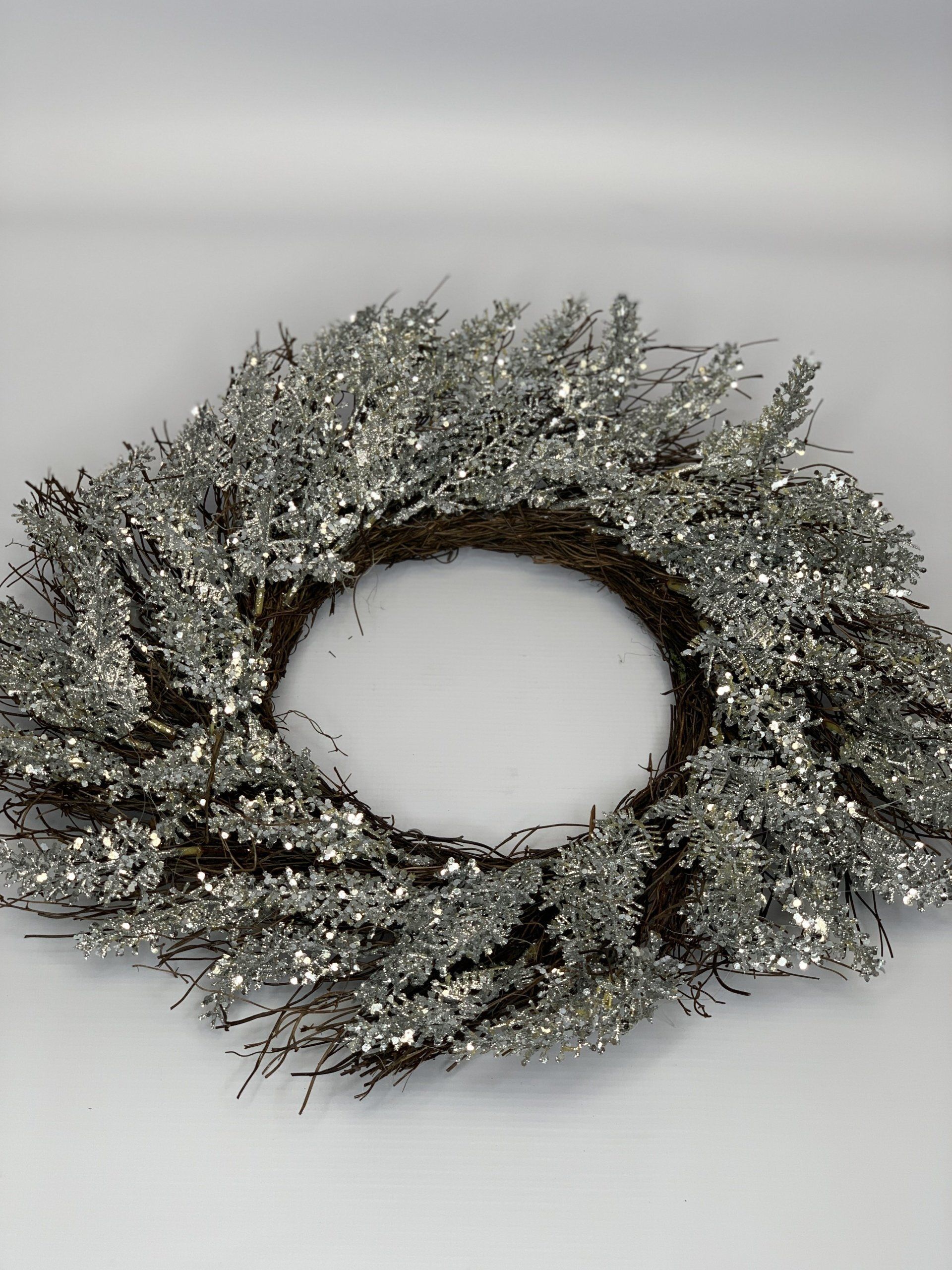 SILVER CHRISTMAS WREATH 50CM