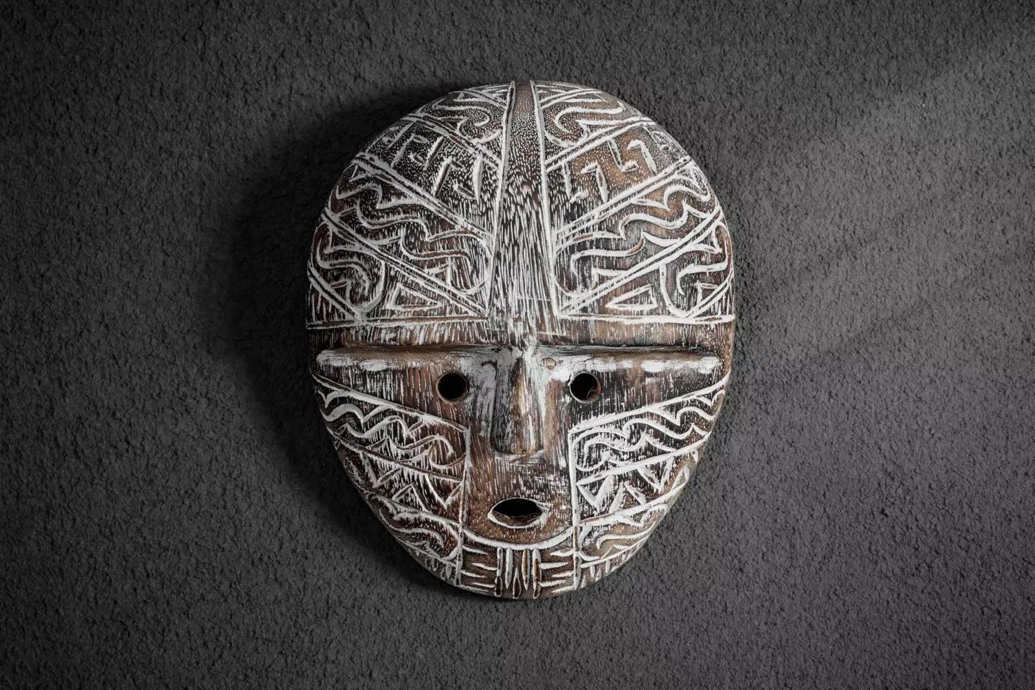 Zuri Hand-Carved Tribal Mask Wall Décor – Solid Suar Wood