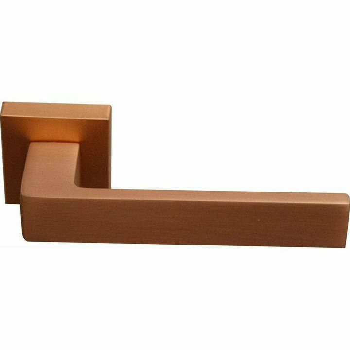 Square italian lever handle on rose - matt copper
