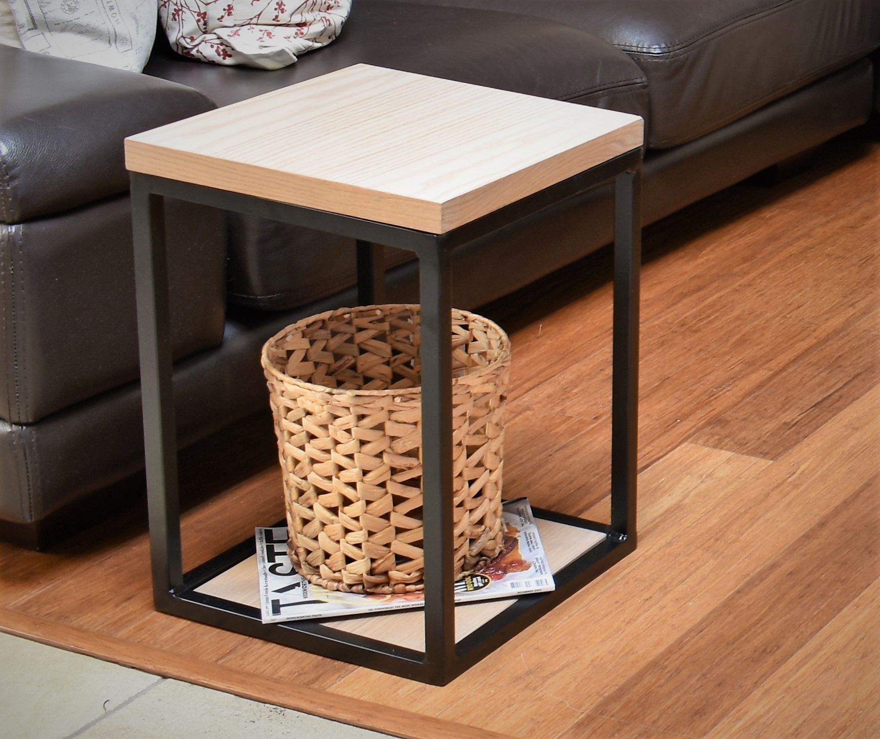 Side Table (Oyster)