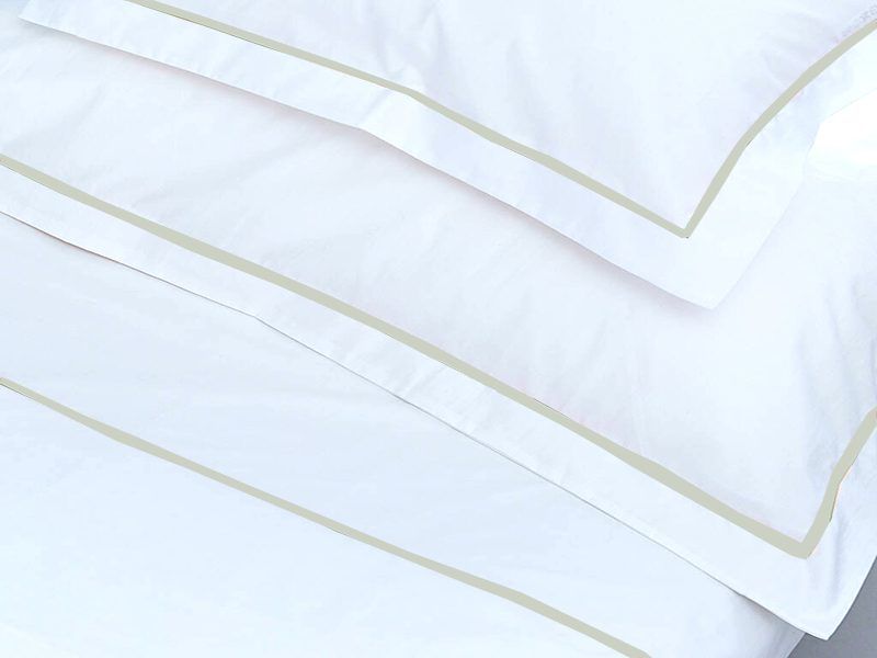 Rey's Fine Linen - Egyptian Collection - Oxford Satin Stitch Pillow Cover-Weding bells-Standard (01 Set)