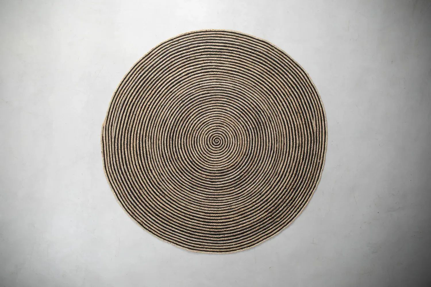 Merando Round Rug – Spiral Pattern Design