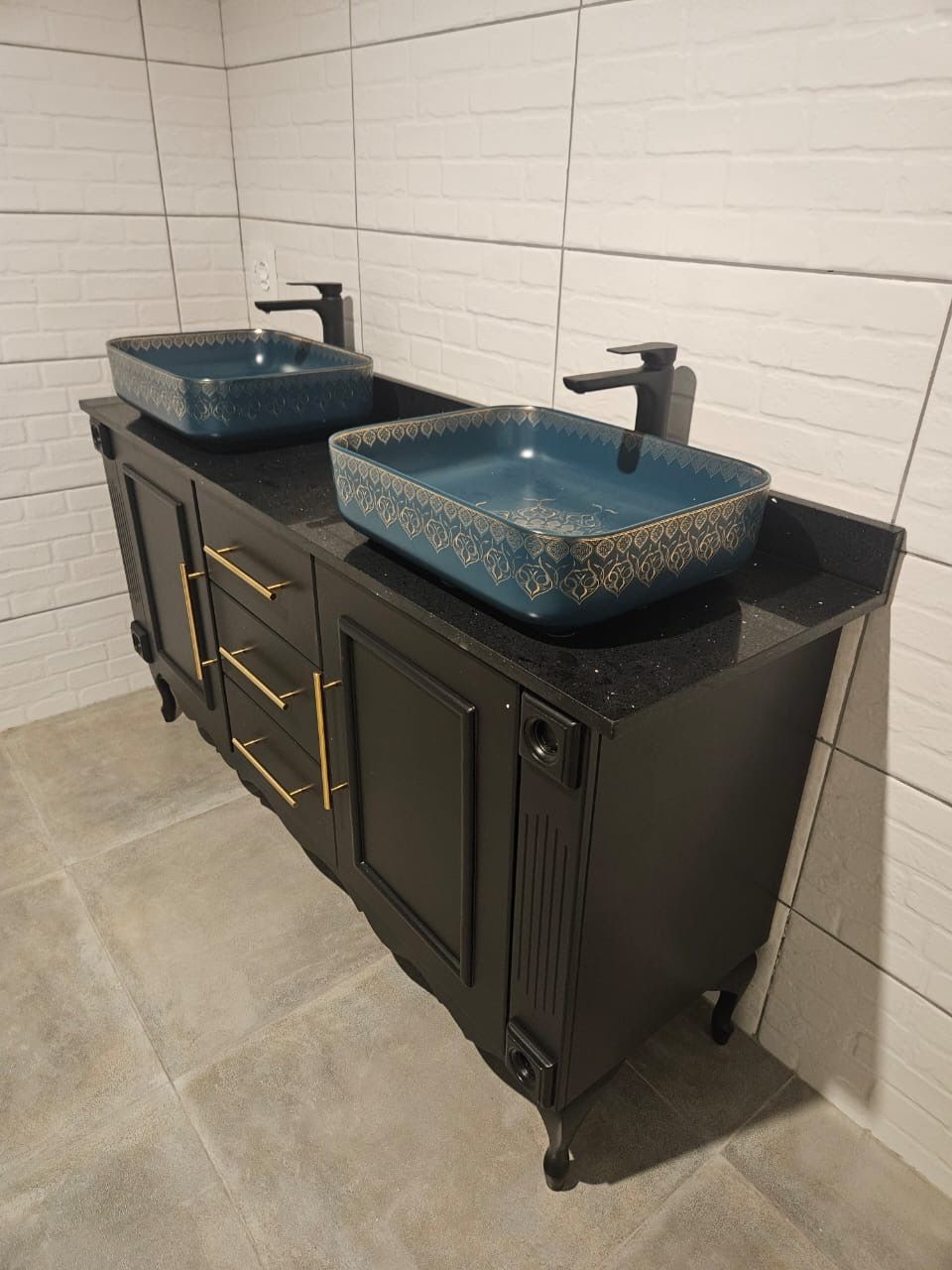 Black 1500mm Vanity – Black Sparkle Quartz Top
