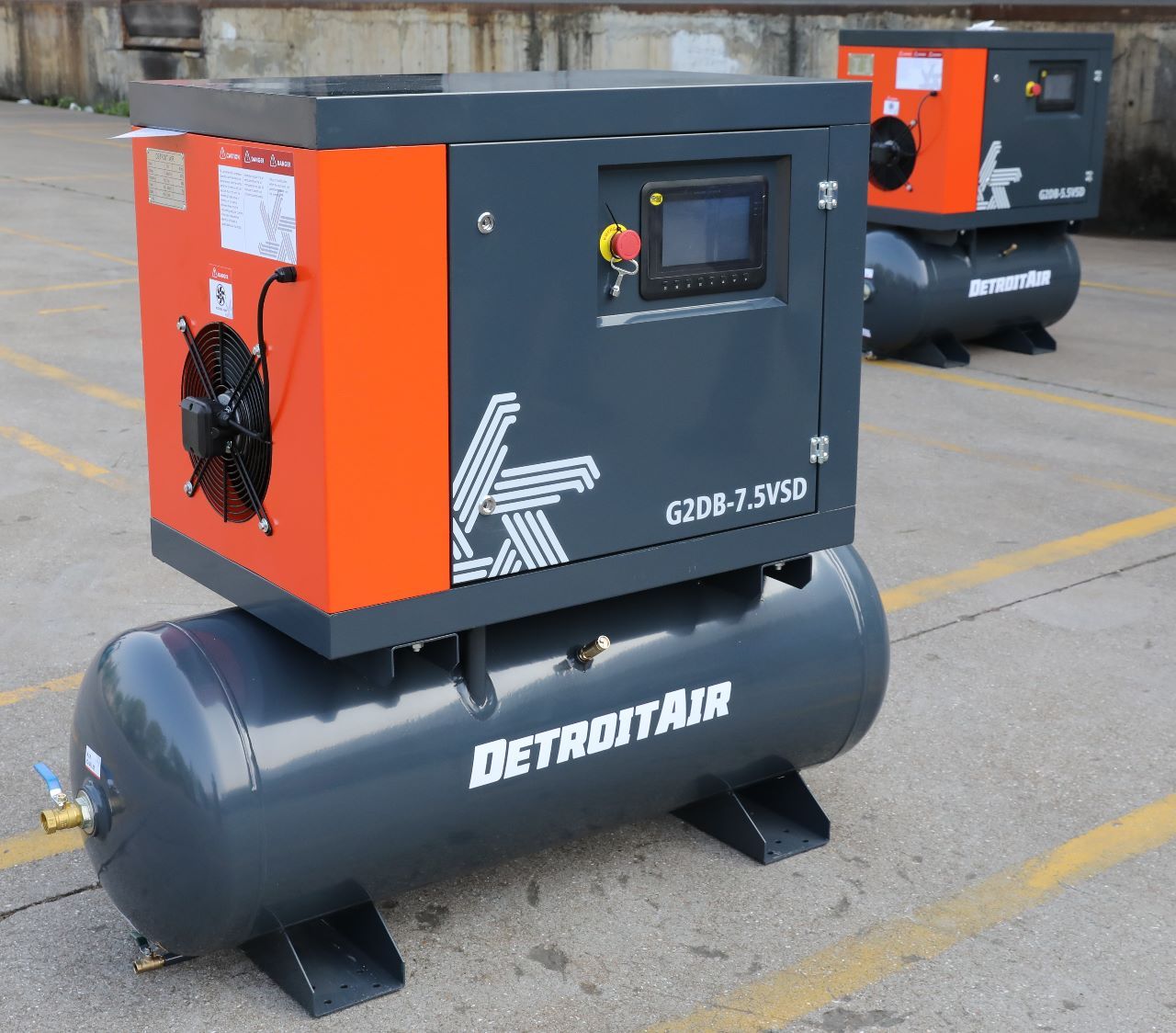 Air Compressor DETROIT Rotary Screw 7.5Hp (5.5kw) 220V Energy Saving Variable Speed Drive
