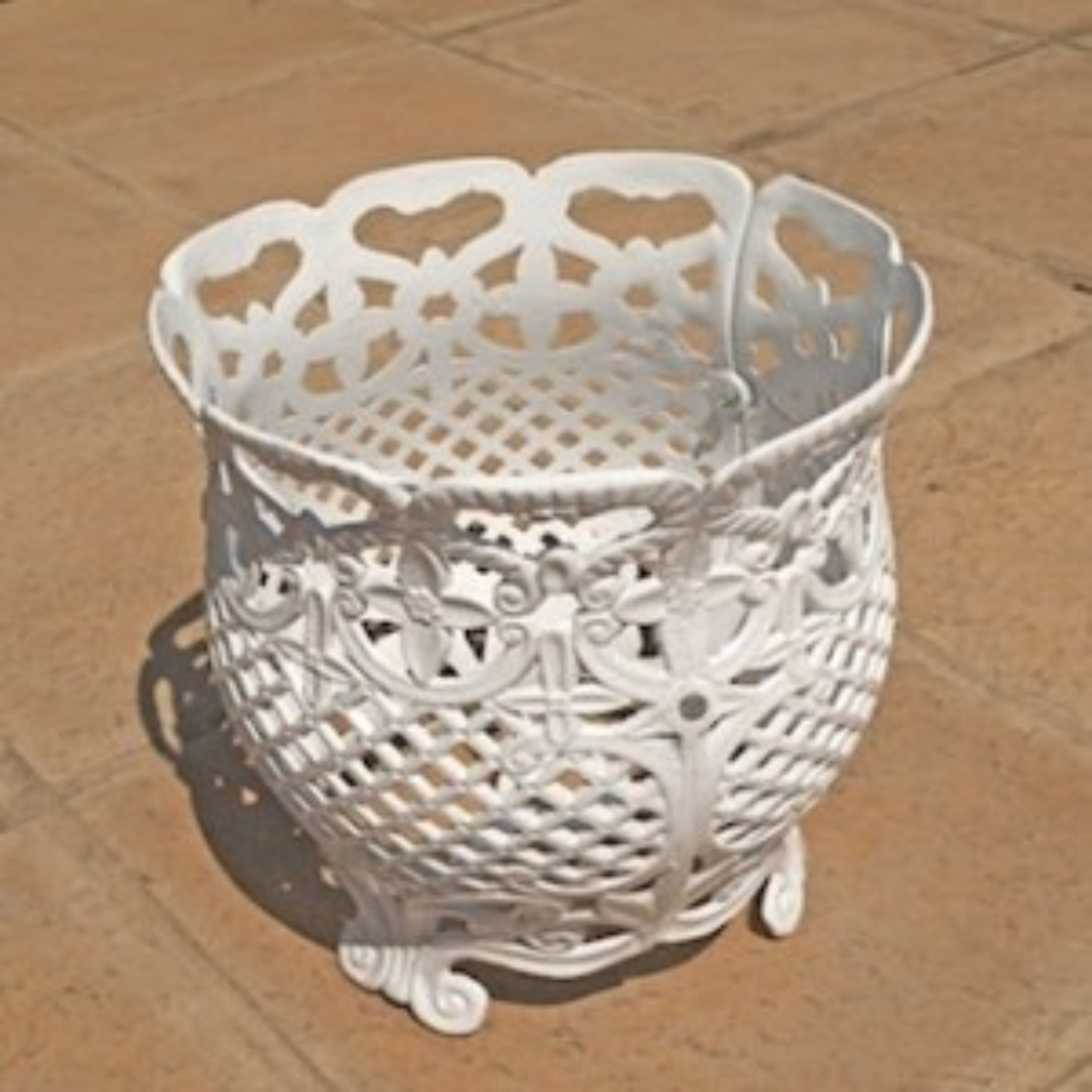 Ageless & Beautiful!  Cast Aluminium Flower Pot  - (32cm High x 32cm Diameter)