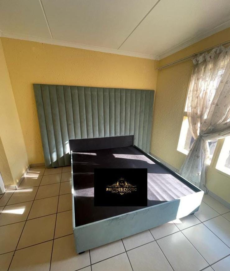 Queen set premium headboard and base