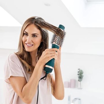 2-in-1 Volumising Hair Dryer Brush - Beurer Germany