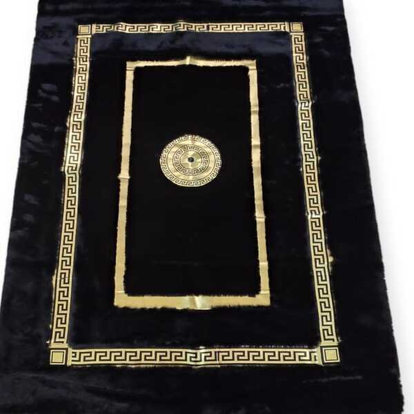 Decorated luxury carpet very durable and fluffy with non slippery material