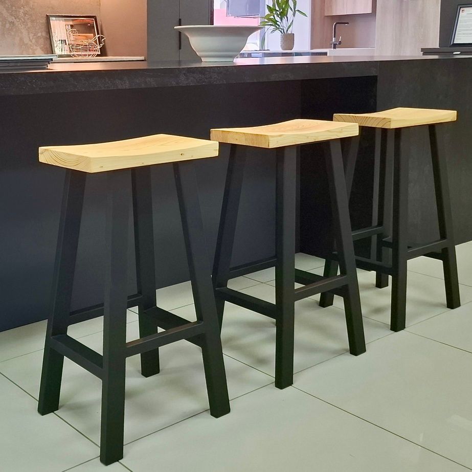 MetroSteel TimberTop – Bold Leg Edition