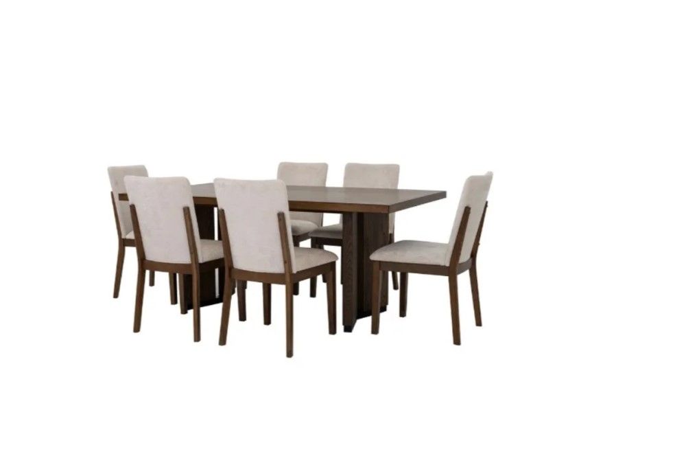 Bishop Dinner Suite