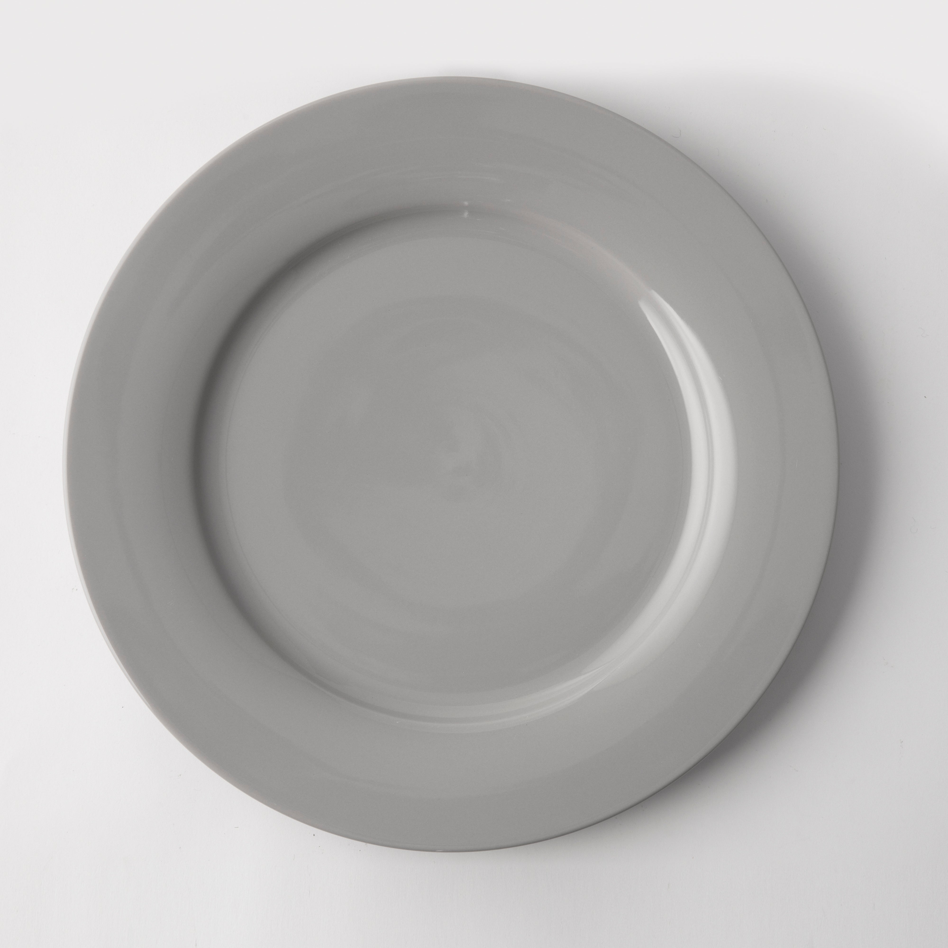OMADA Maxim Light Grey Charger in gift box