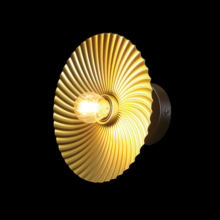 230v 40W E27 Golden Shell Wall Light