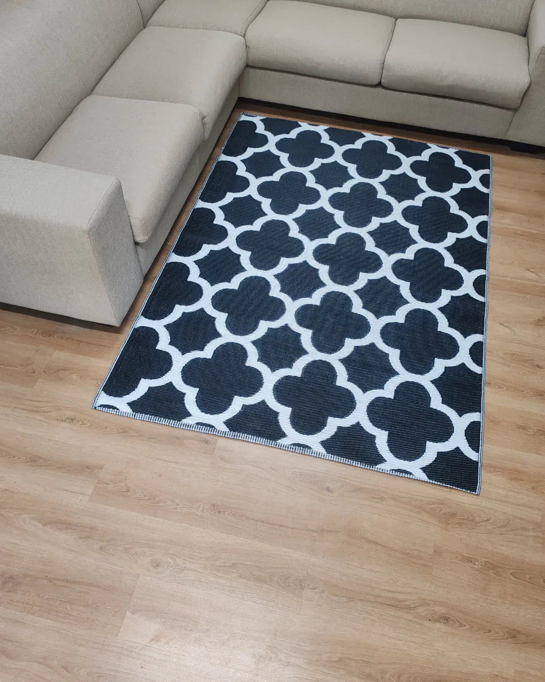 Medium Tripoli Outdoor Reversible Mat - Lightweight, Double Woven, Water Resistant