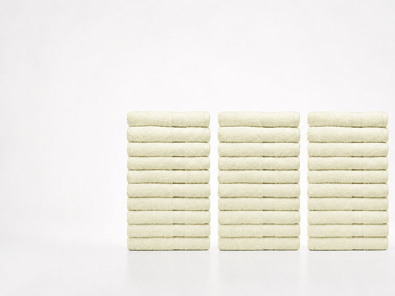 Plush 450GSM 70x130cms Bath Towels - Bright White(30pc Pack)