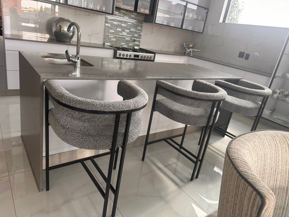 Rose bar Stool