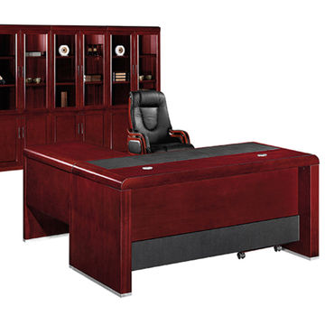 MaqelepoFurn - Executive's Mahogany Finish & Genuine Leather Detailed Office Desk