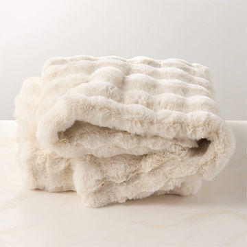 Faux Fur Queen: White