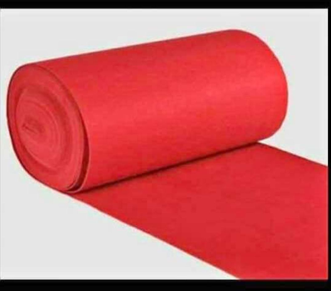RED CARPET RUNNER