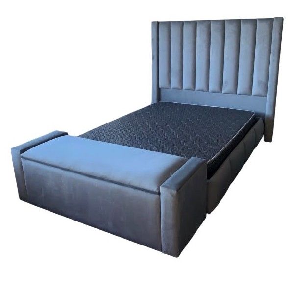 QUEEN SET WITH MATTRESS