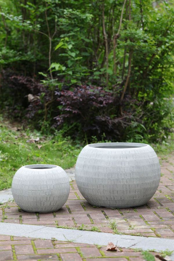 Flower Pots Lightweight 13.5kg Set 2 Bosa Ball design
