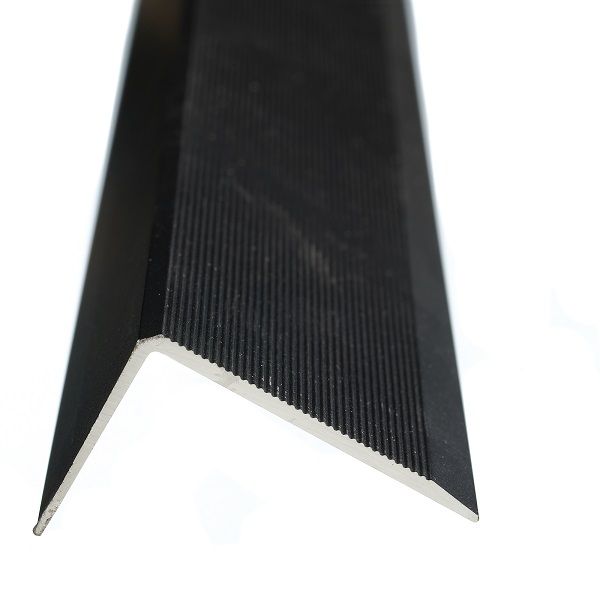 Aluminium Angle Edge Black Undrilled 2500 x 44 x 28 Stair Profile