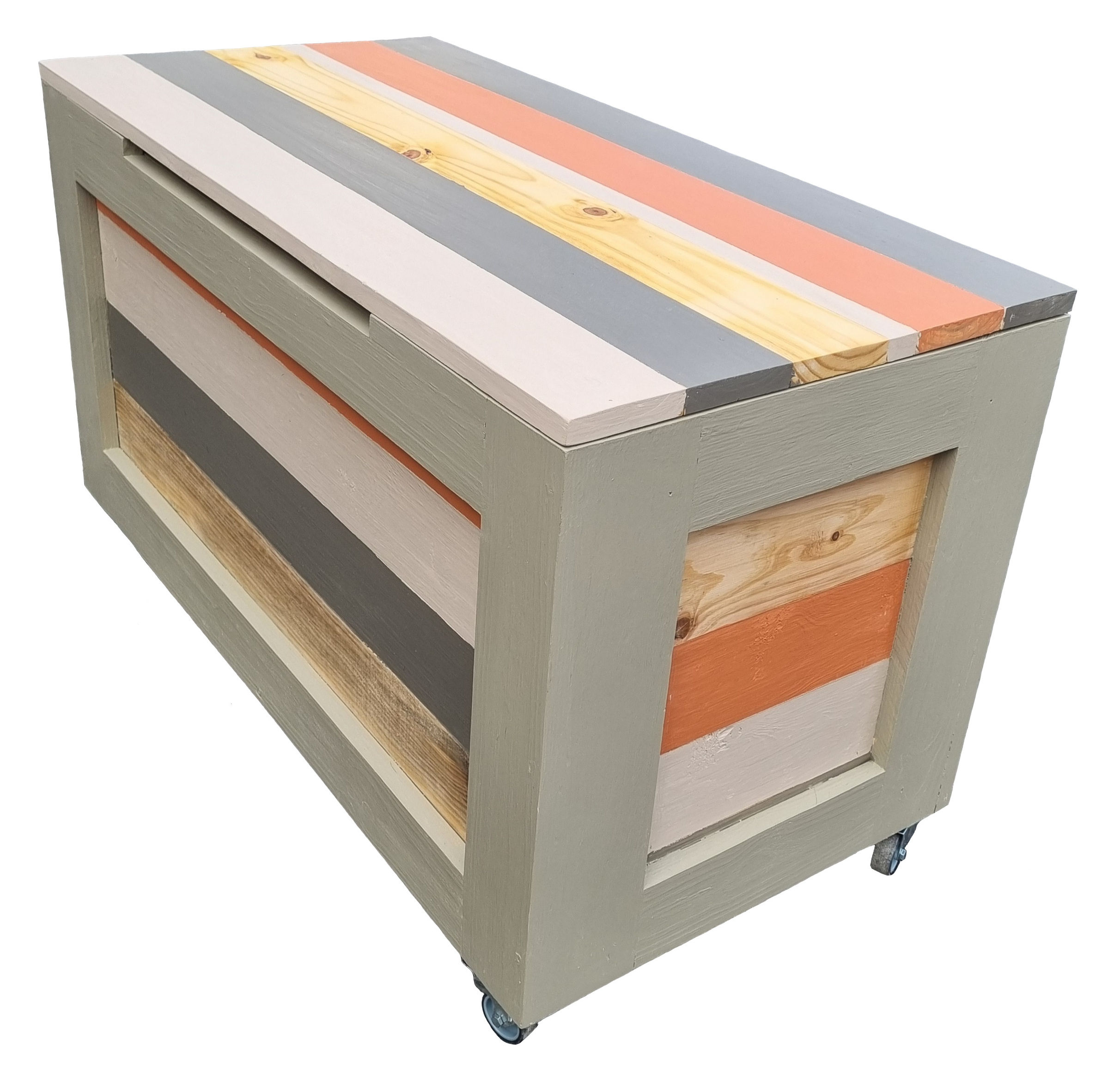 Rustic Colourful trunk