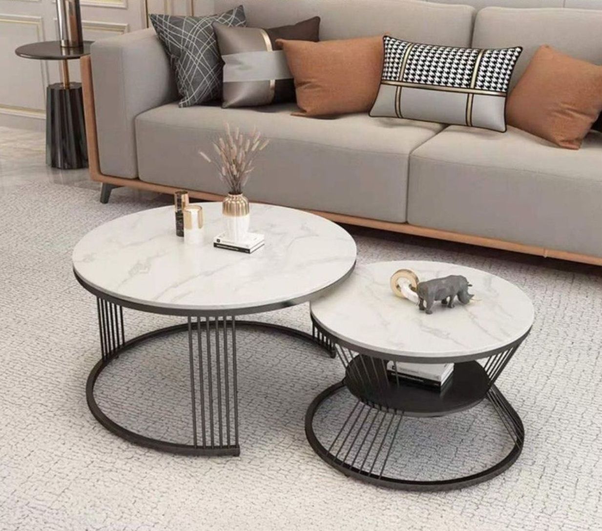 Set of 2 Round Coffee Tables – White & Black