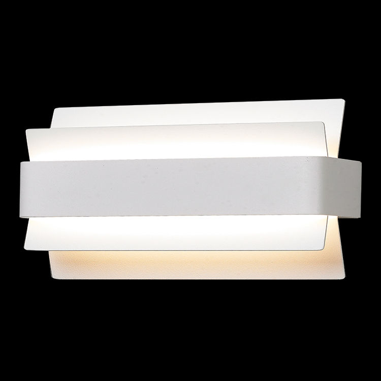 230v 16W LED Large Slated Wall Light