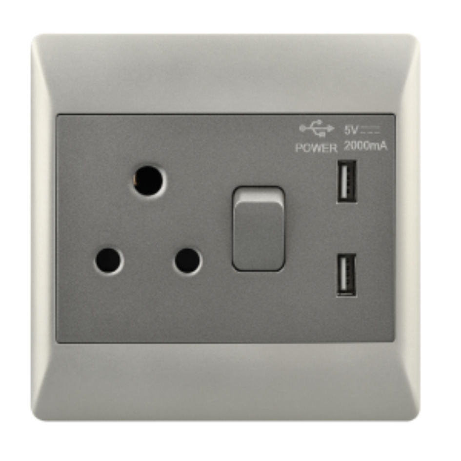 16 AMP Plug + 2 USB 5V â€“ 4 X 4