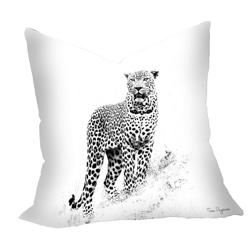 leopard luiperd black white Luxury Scatter By Fanie Heymans Large