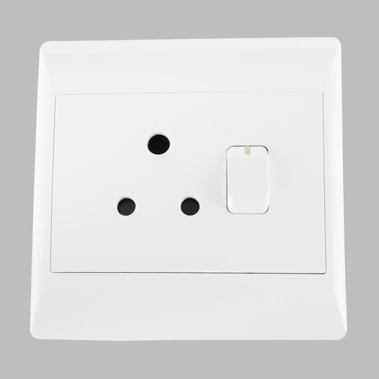 16 AMP Single Plug  4 X 4