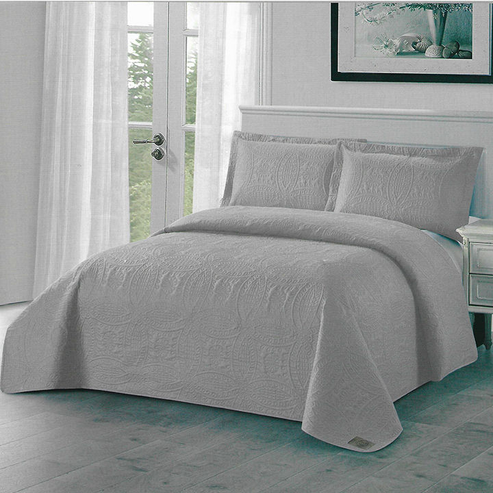 Pierre Cardin Decorative Quilt with Pillowcases – Grey Tide