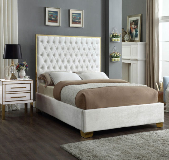 Lucasta Sleigh Bed King -Off White
