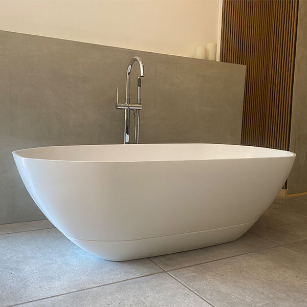 Octavo Polished White Freestanding Bath  + Basin Combo