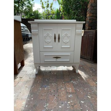 Single vanity, white , 800 x 500