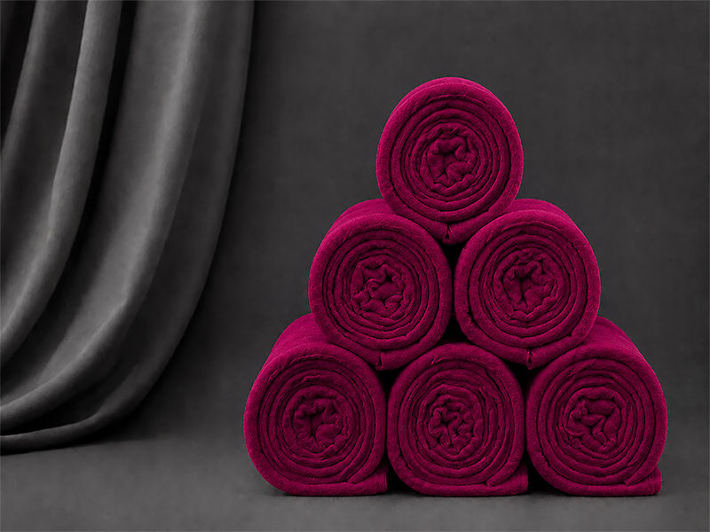 Everyday Collection Soft, Warm, Lightweight - Anti-Pill Polar Fleece - 150x220cm Red Pear - 06 Piece Pack