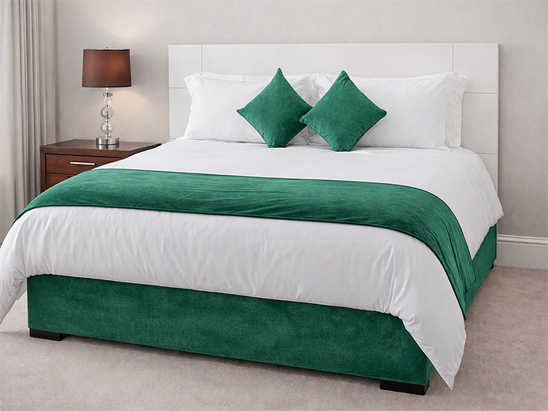 Hotel Collection Luxury Soft Touch - Faux Suede - Bed Runner - Hunter Green - CPT Super King - 30 Piece Pack