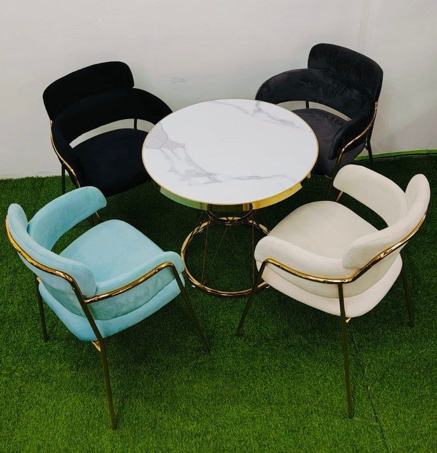 Loyal Tiffany Dining Set