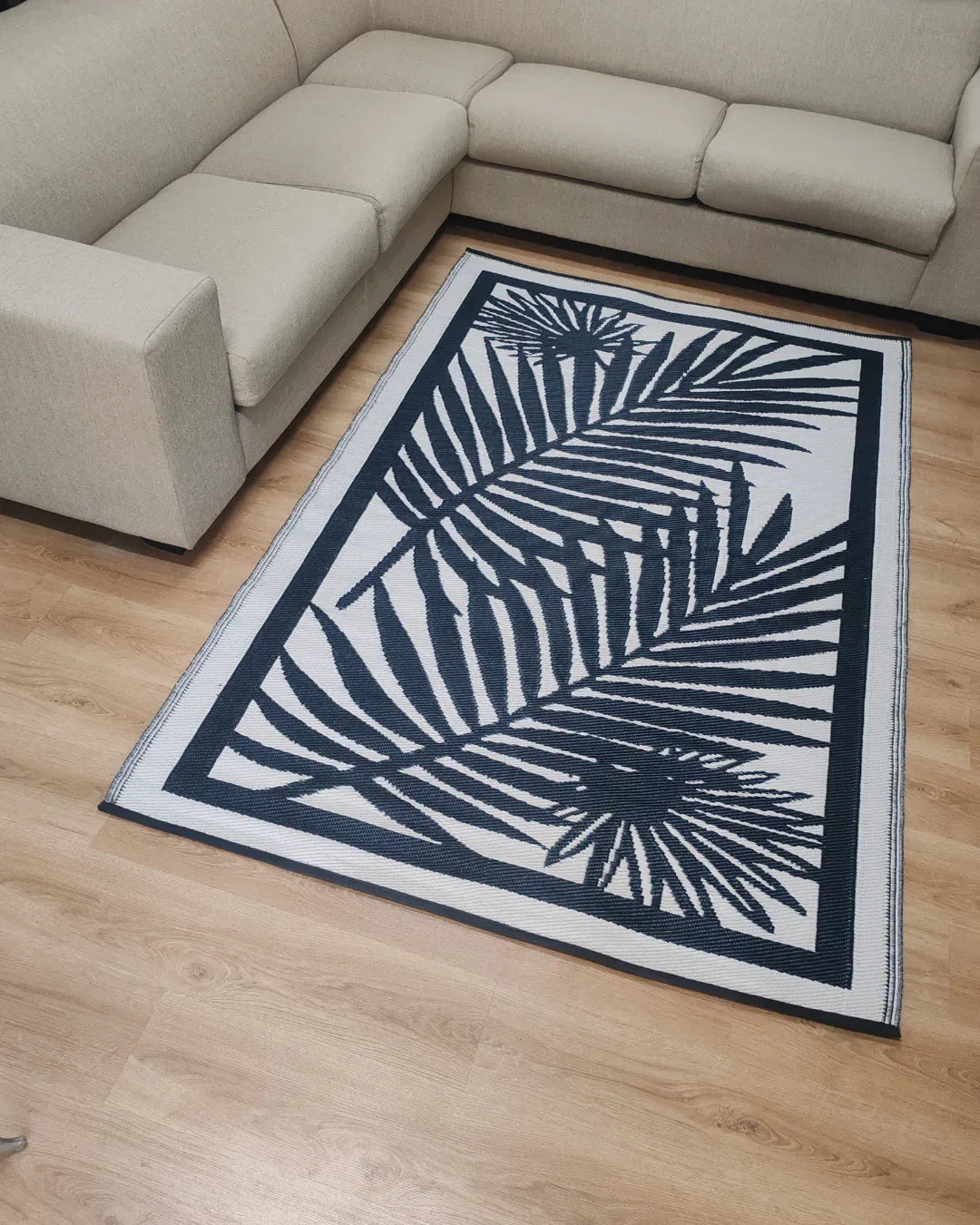 Medium Cairo Outdoor Reversible Mat - Lightweight, Double Woven, Water Resistant