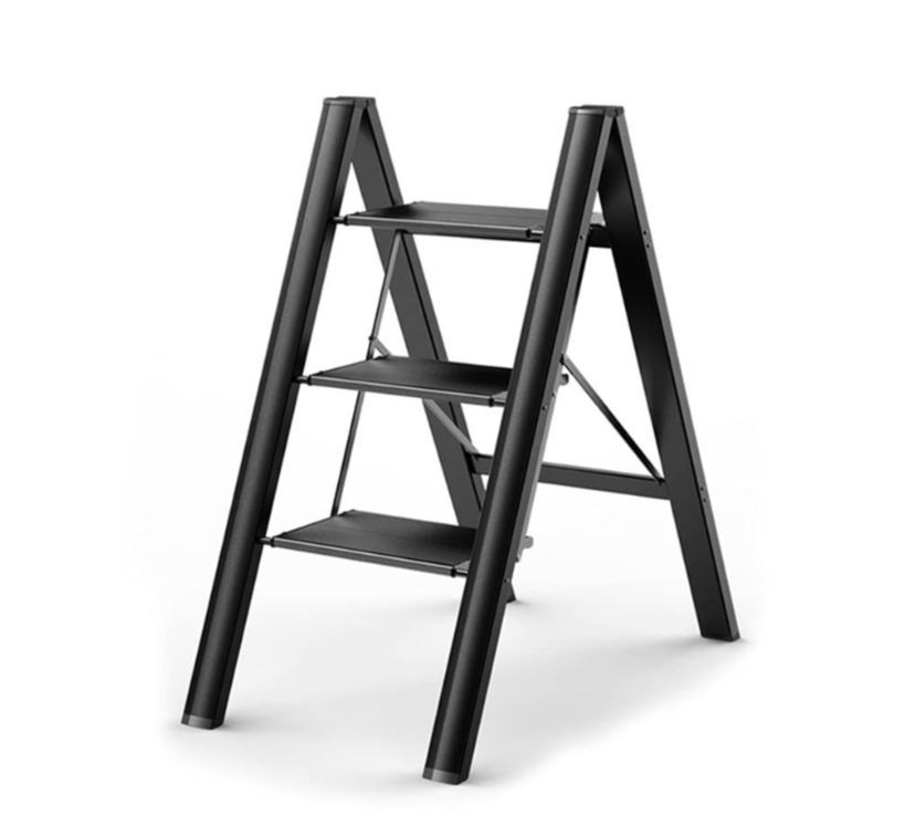 Modern 3-Step Folding Ladder