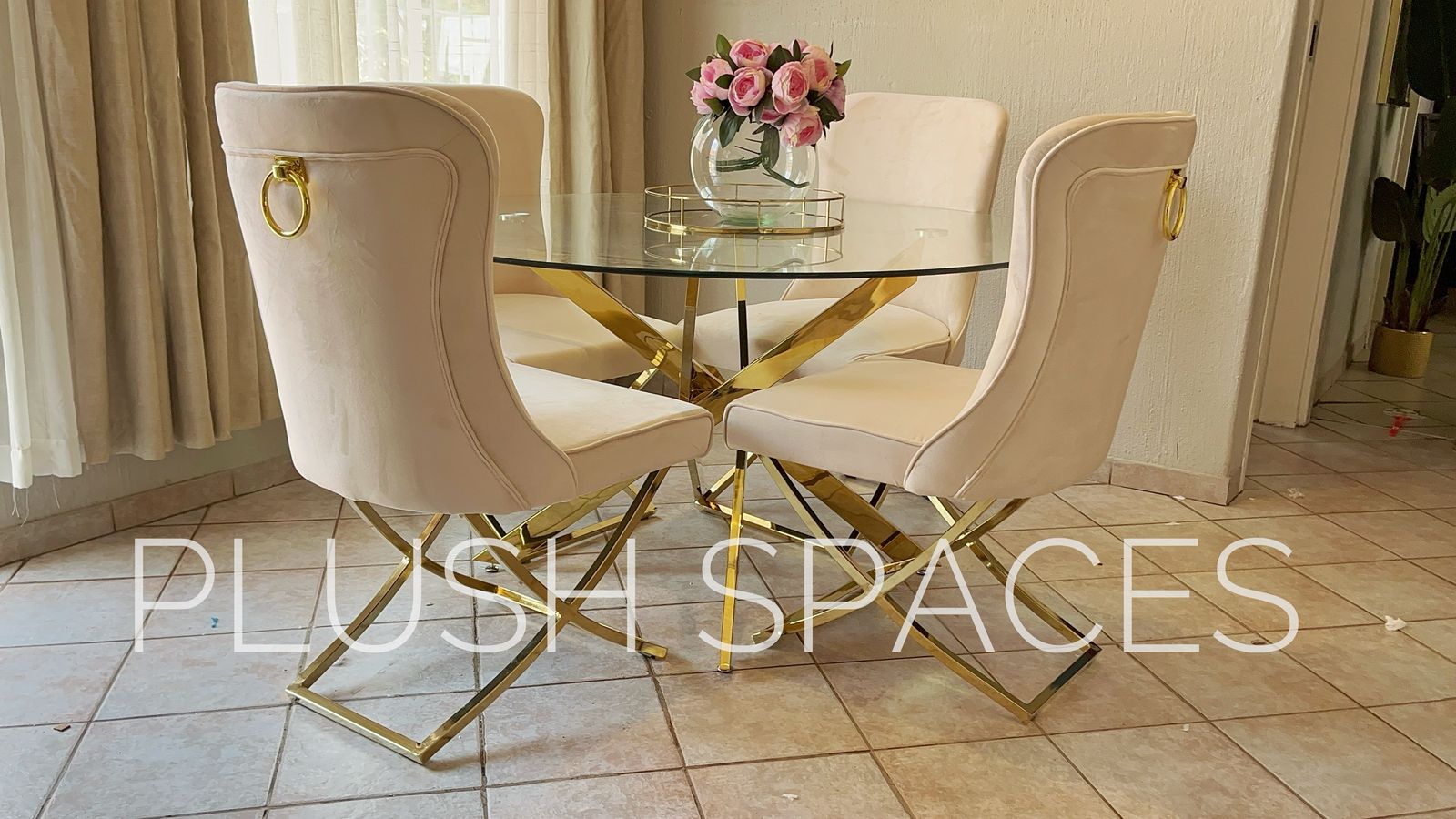 Tey Plush Dining Set