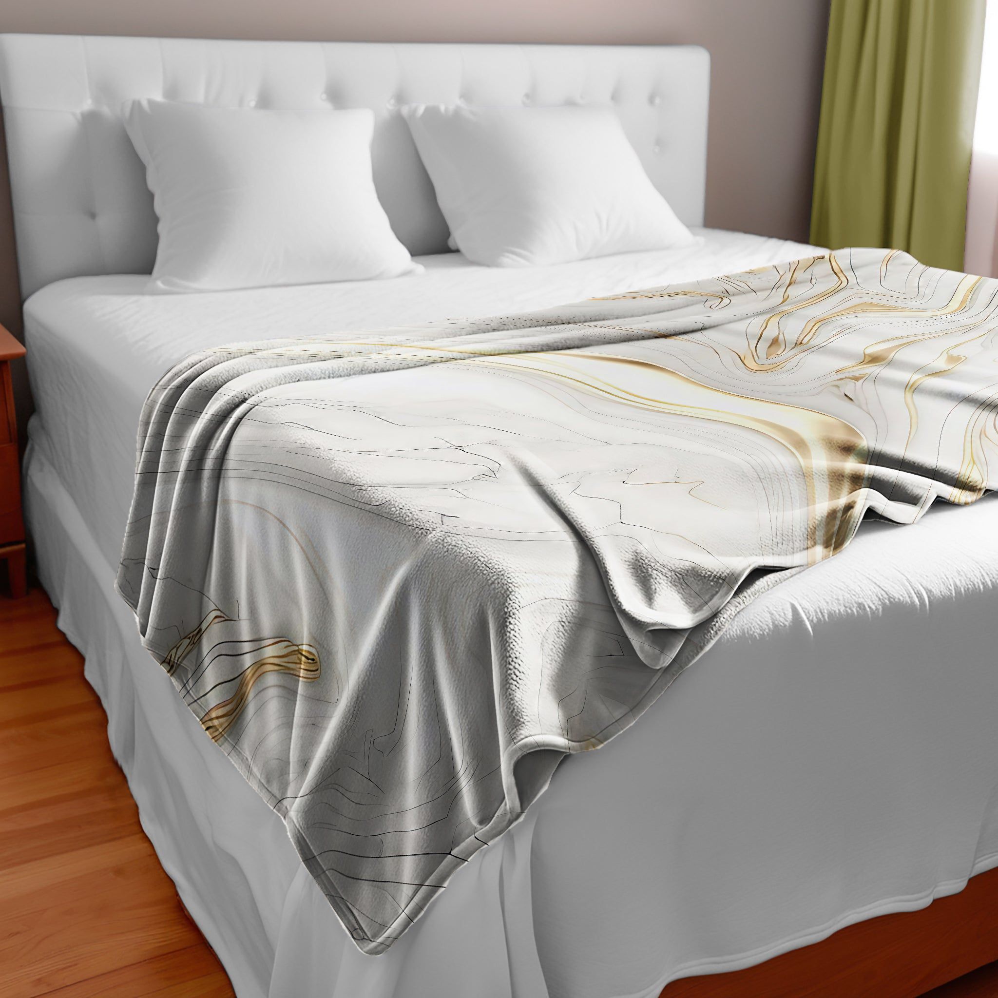 White and Gold Large Light Weight Fleece