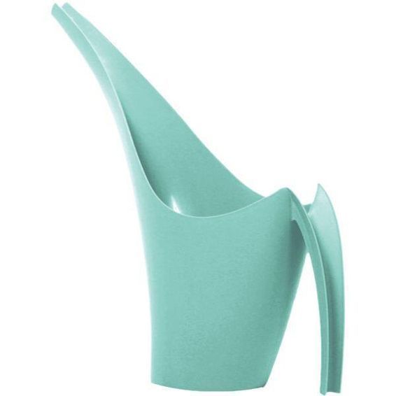GIRAFFE WATERING CAN