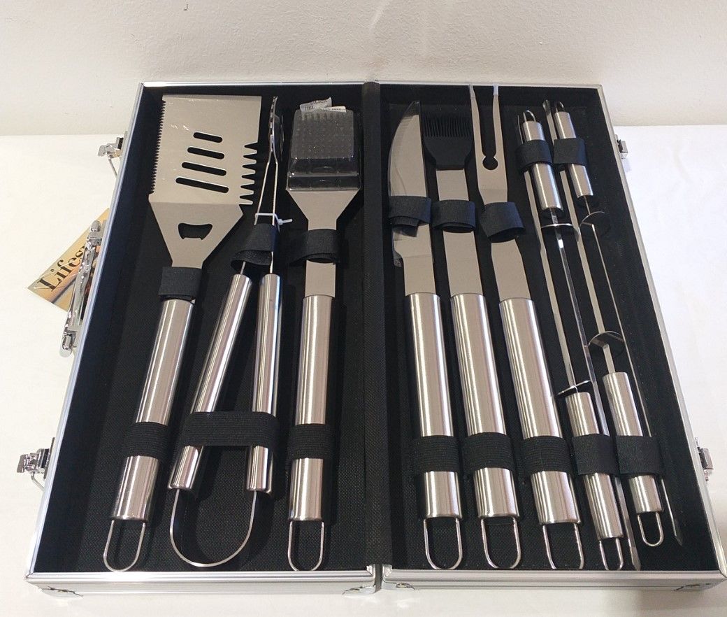 Lifespace Quality 11-Piece Braai & BBQ Tool Kit - Great Gift!