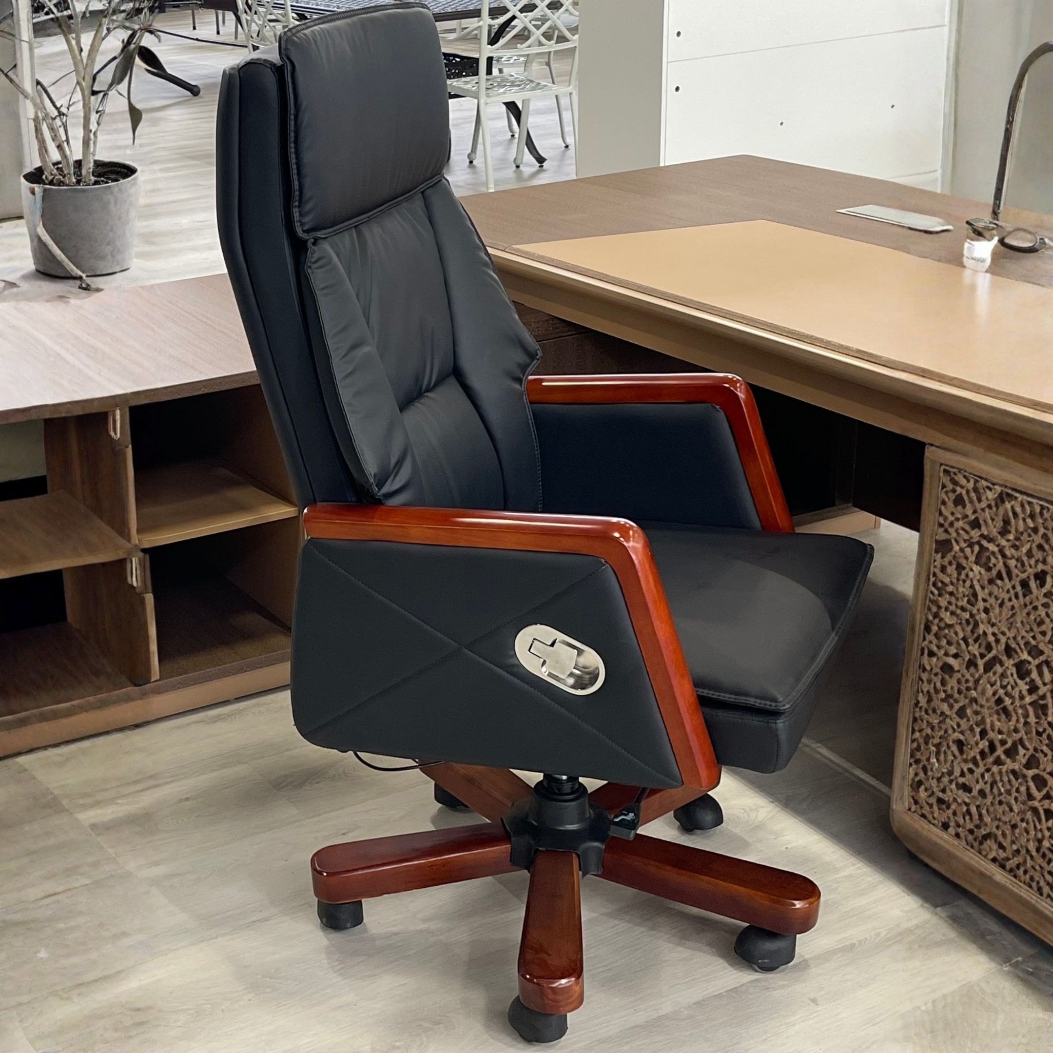 Heritage Executive Chair