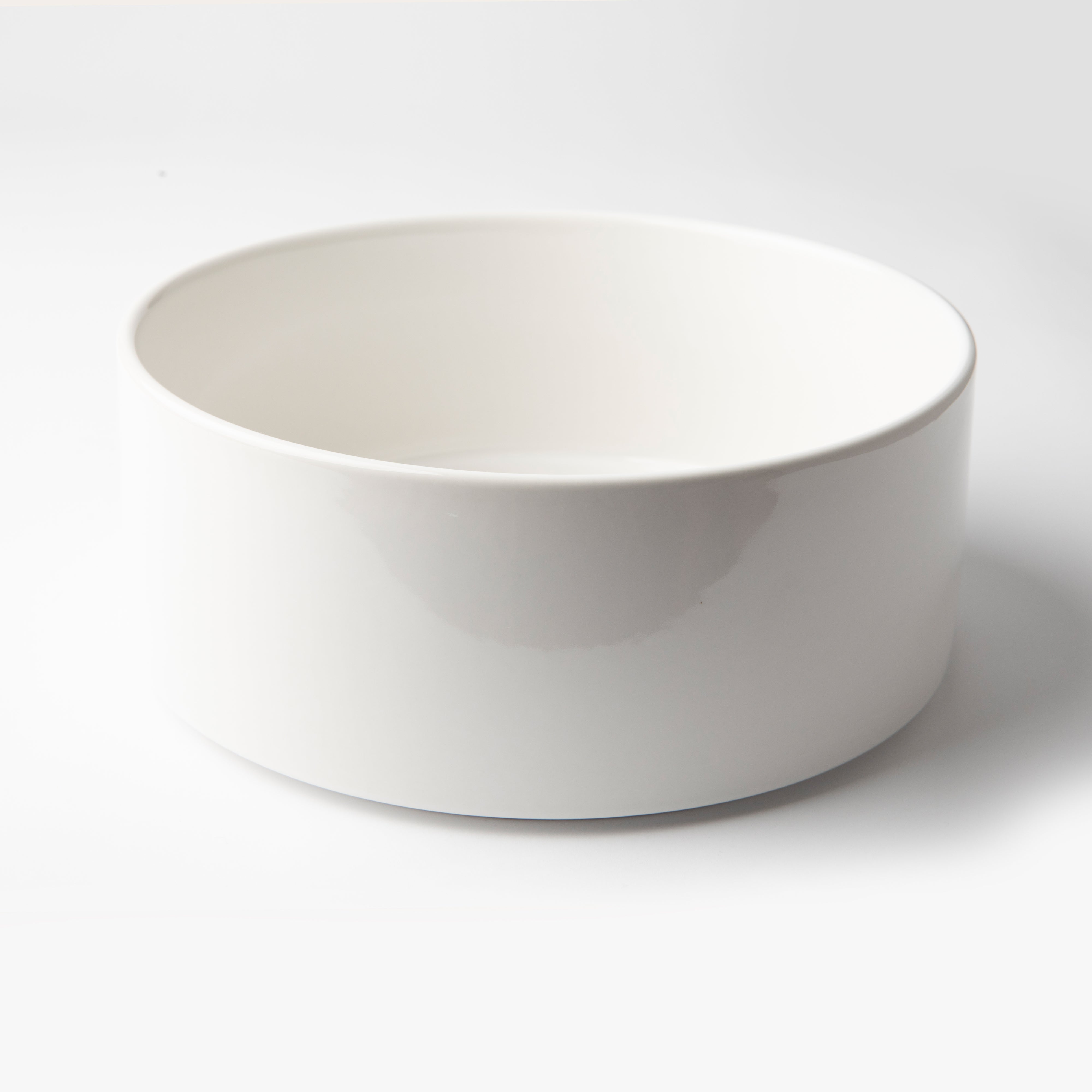 OMADA Flat Stackable White Salad Bowl